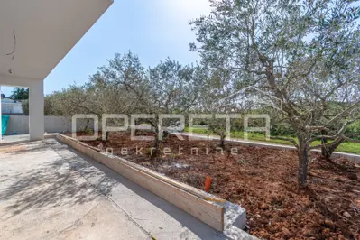 Haus 167 m², Poreč - in der Endphase des Baus - 14