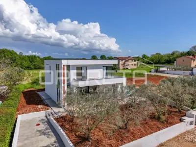 House 167 m², Poreč - in the final phase of construction