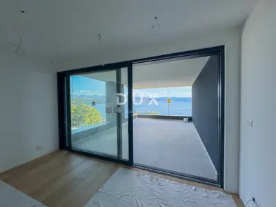 Wohnung 95 m², Opatija - Centar, Terrasse mit Jacuzzi und Garage - 13