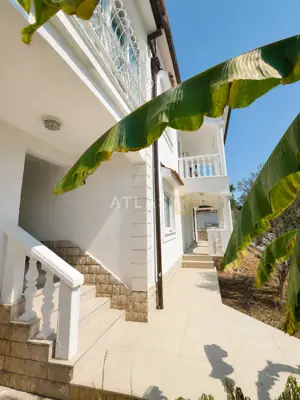 Matulji – luksuzna vila od 430 m² s pogledom na more – 8 minuta od opa - 15