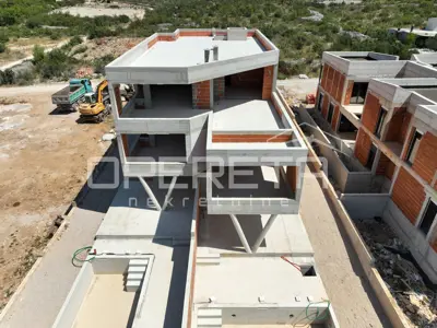 Stan 165 m², Vodice - dvoetažni s bazenom i vrtom - 7