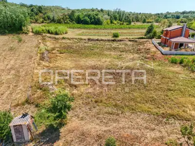 Baugrundstück 736 m², Višnjan - ruhige Lage - 3