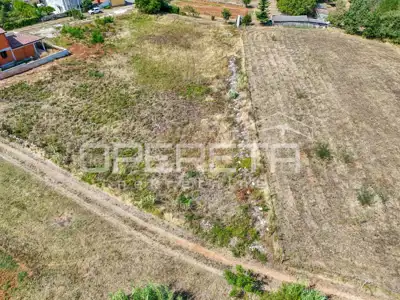 Baugrundstück 736 m², Višnjan - ruhige Lage - 2