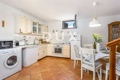 Haus 205 m², Vrbnik - beheizter Pool und Garten - 19