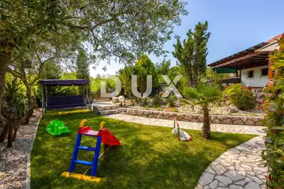 Haus 205 m², Vrbnik - beheizter Pool und Garten - 4