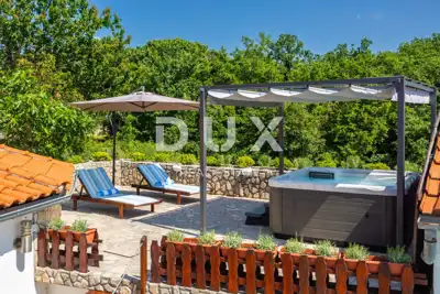 Haus 205 m², Vrbnik - beheizter Pool und Garten
