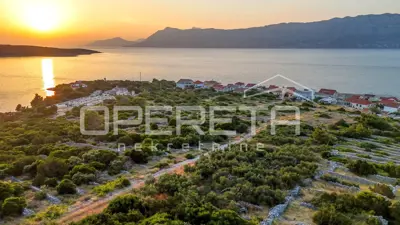 Građevinsko zemljište 2.090 m², Povlja, pogled na more