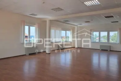 Gewerbeimmobilie zur Miete in Lučko, 145 m²