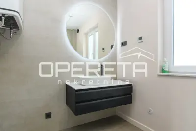 Rent, commercial space, Zagreb, Varšavska, 80 m², by Cvjetni trg - 17
