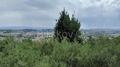 Građevinsko zemljište 1 220 m², Solin Ninčevići, pogled na Split i more