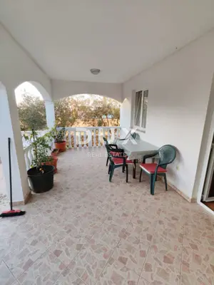 Haus 278 m², Vrsi - 3 Apartments und Hof mit Olivenbäumen - 10