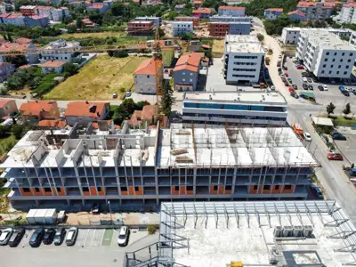 Pula! Mehrfamilienhaus, moderne Gebäude mit Aufzug, nahe dem Zentrum. S43 - 19