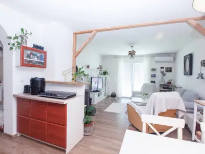 Haus 200 m², Tuk Mrkopaljski - ruhige Lage und Privatsphäre - 3