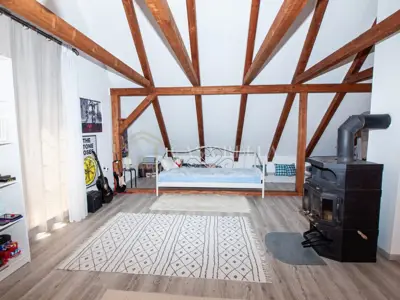 Haus 200 m², Tuk Mrkopaljski - ruhige Lage und Privatsphäre - 8