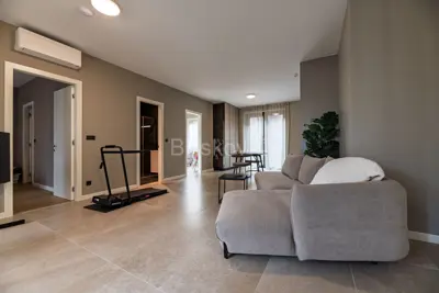 Wohnung 132 m², Donji grad, Zentrum und Grünflächen - 8