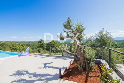 Villa 238 m², Umgebung von Krk - am Rand der Bauzone - 13