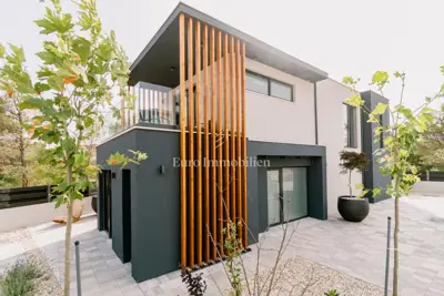 House for sale in Srima, 200 m² - 2