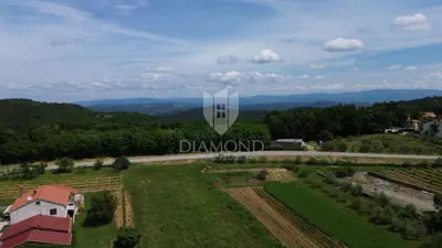 Gračišće, building plot 1,637 m², flat and regular in shape