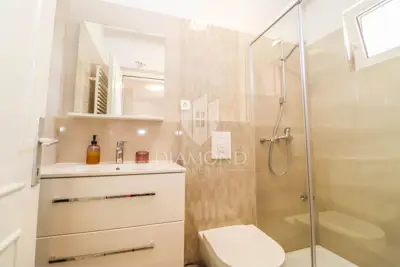 House for sale in Centar, 320 m² - 22