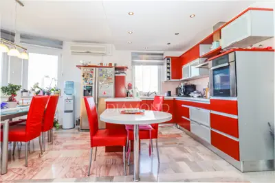 House for sale in Centar, 320 m² - 6