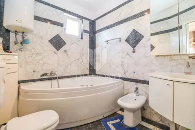 House for sale in Centar, 320 m² - 13