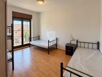 Kuća u Klani, renovirana i spremna za useljenje - 8