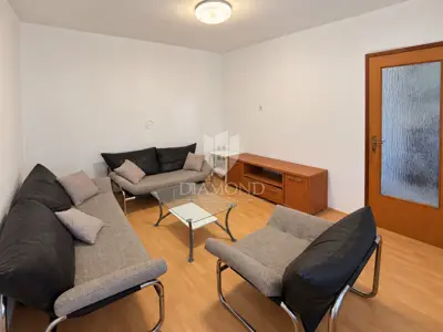 Kuća u Klani, renovirana i spremna za useljenje - 5
