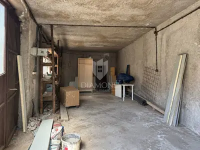 Kuća u Klani, renovirana i spremna za useljenje - 10