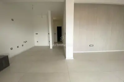 Novoizgrađen dvosoban apartman blizu mora, Vodice
