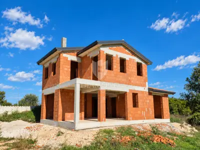 Villa 127 m² in Poreč, pool and quiet location - 1