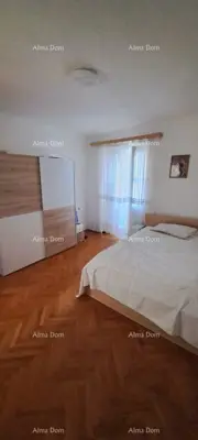 Kuća 300 m², Vodnjan - 4 sobe, garaža i dvorište - 14