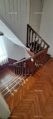 Kuća 300 m², Vodnjan - 4 sobe, garaža i dvorište - 11