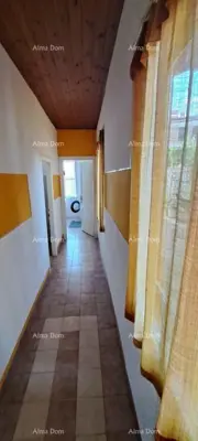 Kuća 300 m², Vodnjan - 4 sobe, garaža i dvorište - 15