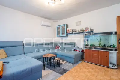 House 180 m², Sveta Klara - 4 parking spaces in the yard - 2