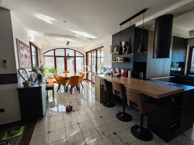 House for sale in Bale, 331 m² - 6