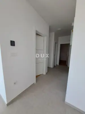 Apartman 64 m², Jakišnica - pogled na more i balkon - 11