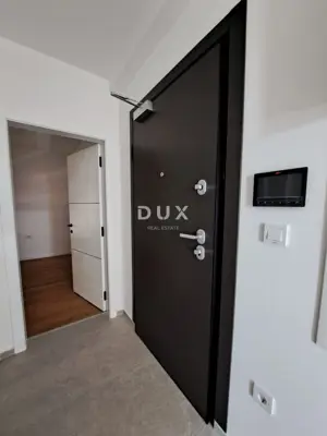 Apartman 64 m², Jakišnica - pogled na more i balkon - 15