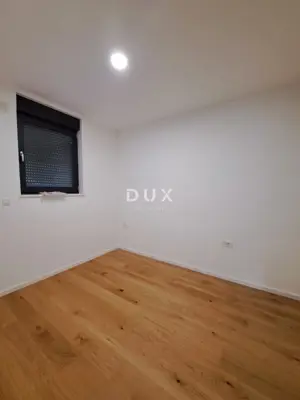 Apartman 64 m², Jakišnica - pogled na more i balkon - 10