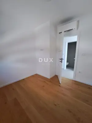 Apartman 64 m², Jakišnica - pogled na more i balkon - 9