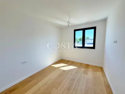 Stan 69 m², Privlaka - 2 spavaće sobe, vrt i lođa - 9