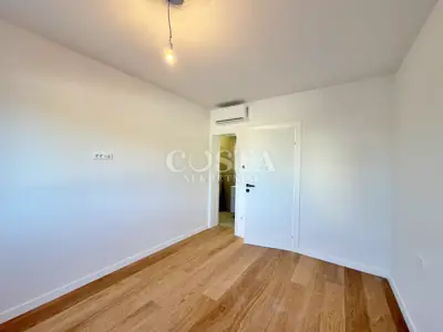 Stan 69 m², Privlaka - 2 spavaće sobe, vrt i lođa - 12