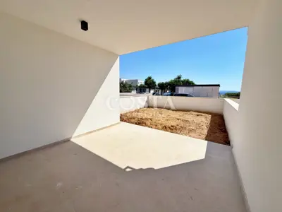 Stan 69 m², Privlaka - 2 spavaće sobe, vrt i lođa - 7