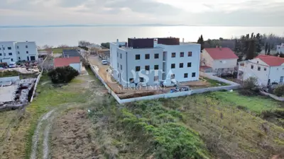 Stan 69 m², Privlaka - 2 spavaće sobe, vrt i lođa - 17