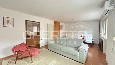 House 175 m², Retfala, Osijek - 5-room multi-storey apartment