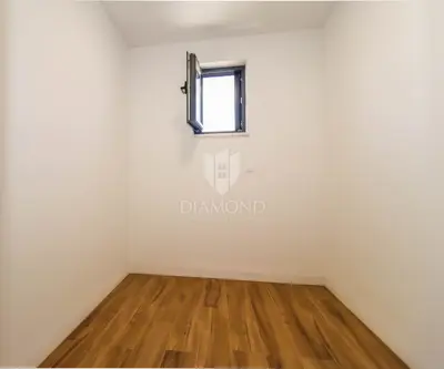 Penthouse 114 m², Štinjan - velika terasa i jacuzzi - 15