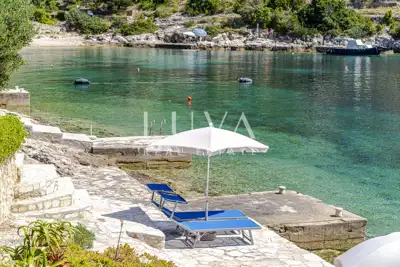 Haus 281 m², Vela Luka am Meer, 6 Apartments und Meerblick - 8