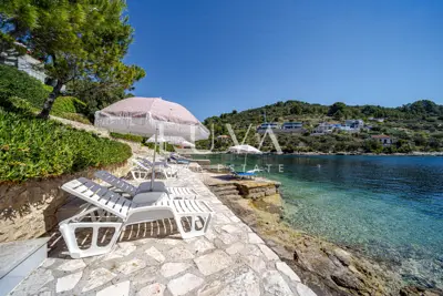 Haus 281 m², Vela Luka am Meer, 6 Apartments und Meerblick - 4
