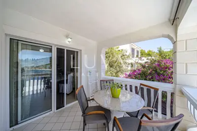 Haus 281 m², Vela Luka am Meer, 6 Apartments und Meerblick - 13