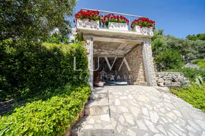 Haus 281 m², Vela Luka am Meer, 6 Apartments und Meerblick - 6