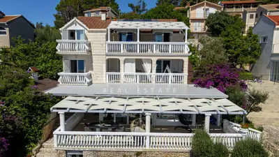 Haus 281 m², Vela Luka am Meer, 6 Apartments und Meerblick - 2